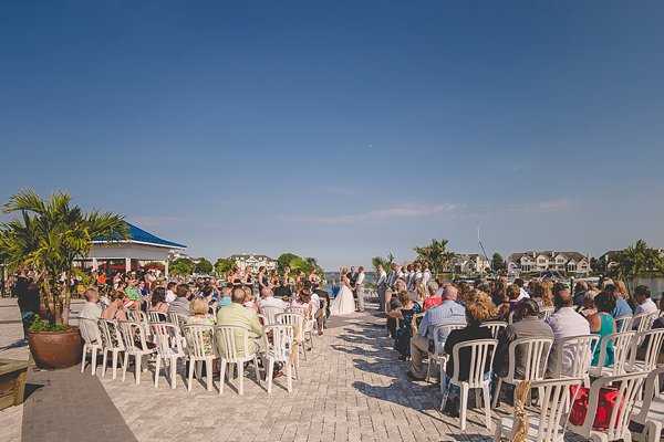 Ocean Pines Yacht Club wedding photos || Leah Rhianne Photography || Charm City Wed || www.charmcitywed.com