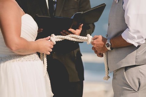 Ocean Pines Yacht Club wedding photos || Leah Rhianne Photography || Charm City Wed || www.charmcitywed.com