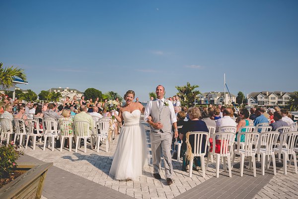 Ocean Pines Yacht Club wedding photos || Leah Rhianne Photography || Charm City Wed || www.charmcitywed.com