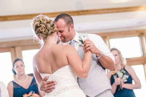 Ocean Pines Yacht Club wedding photos || Leah Rhianne Photography || Charm City Wed || www.charmcitywed.com