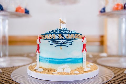 Ocean Pines Yacht Club wedding photos || Leah Rhianne Photography || Charm City Wed || www.charmcitywed.com