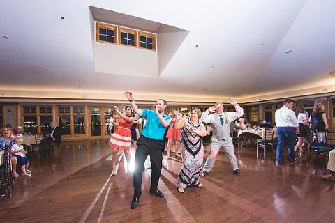 Ocean Pines Yacht Club wedding photos || Leah Rhianne Photography || Charm City Wed || www.charmcitywed.com