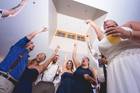 Ocean Pines Yacht Club wedding photos || Leah Rhianne Photography || Charm City Wed || www.charmcitywed.com