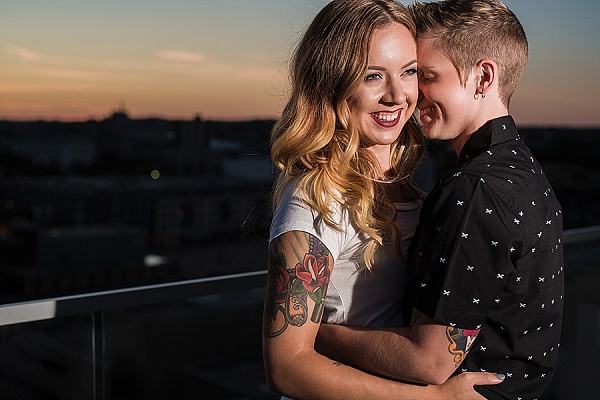 Sunflower Engagement Session || Photography by Brea || Charm City Wed || www.charmcitywed.com