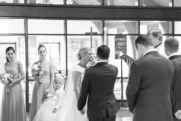 Tea Barn at Fair Hill Wedding || Kristi McKeagPhotography || Charm City Wed || www.charmcitywed.com Tea Barn at Fair Hill Wedding || Kristi McKeagPhotography || Charm City Wed || www.charmcitywed.com