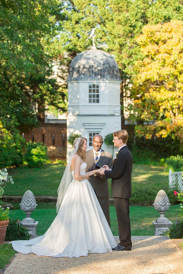William Paca House Wedding || Anna Schmidt Photography || Charm City Wed || www.charmcitywed.com