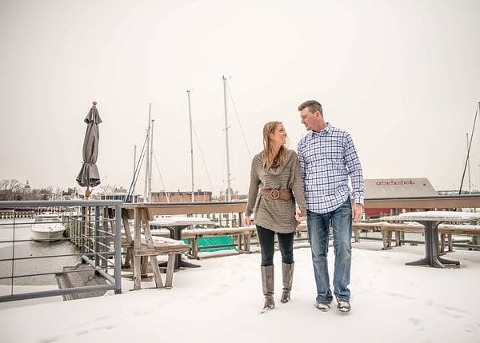 Snowy Annapolis Engagement Session || Photos from the Harty || Charm City Wed || www.charmcitywed.com