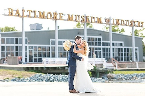 Baltimore Museum of Industry Wedding || TPoz Photography || Charm City Wed || www.charmcitywed.com