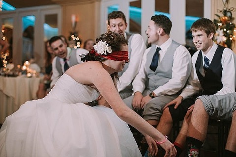 Chesapeake Inn Winter Wedding || Sarah Brookhart Photography || Charm City Wed || www.charmcitywed.com