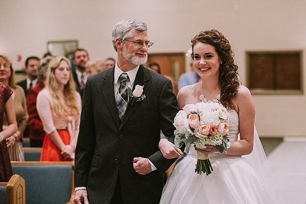 Chesapeake Inn Winter Wedding || Sarah Brookhart Photography || Charm City Wed || www.charmcitywed.com