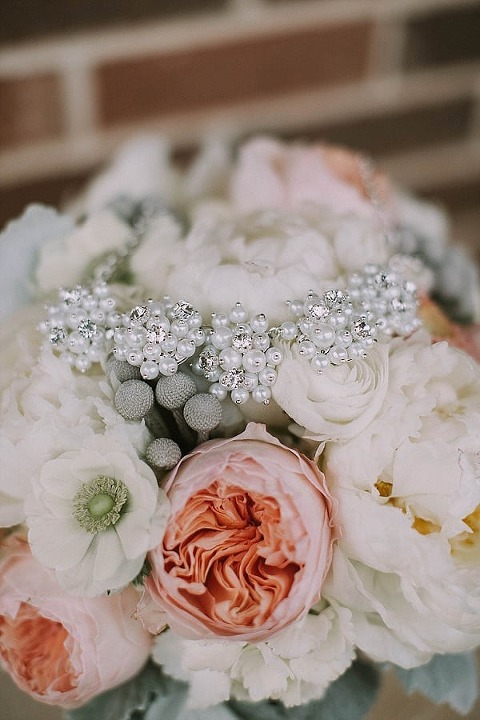 Chesapeake Inn Winter Wedding || Sarah Brookhart Photography || Charm City Wed || www.charmcitywed.com