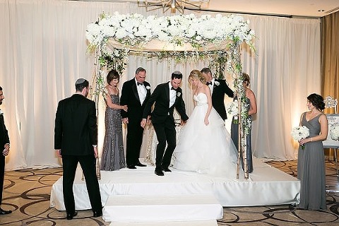 Four Seasons Wedding || Michael Bennett Kress Photography || Charm City Wed || www.charmcitywed.com