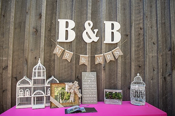 Greendale Farm Wedding || Leah Rhianne Photography || Charm City Wed || www.charmcitywed.com