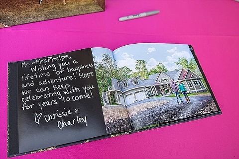 Greendale Farm Wedding || Leah Rhianne Photography || Charm City Wed || www.charmcitywed.com