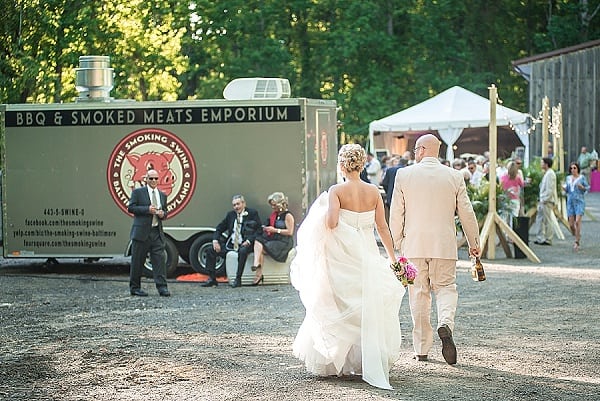 Greendale Farm Wedding || Leah Rhianne Photography || Charm City Wed || www.charmcitywed.com