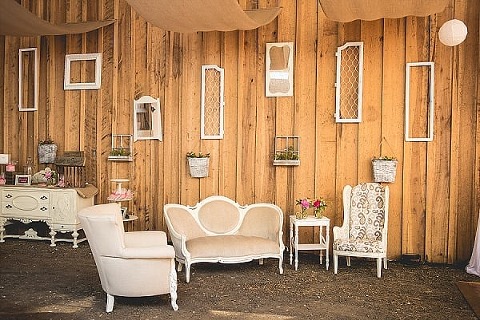 Greendale Farm Wedding || Leah Rhianne Photography || Charm City Wed || www.charmcitywed.com