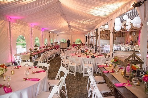 Greendale Farm Wedding || Leah Rhianne Photography || Charm City Wed || www.charmcitywed.com