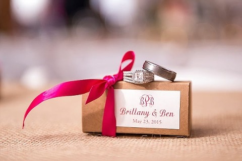 Greendale Farm Wedding || Leah Rhianne Photography || Charm City Wed || www.charmcitywed.com