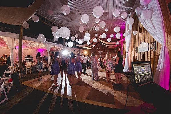 Greendale Farm Wedding || Leah Rhianne Photography || Charm City Wed || www.charmcitywed.com