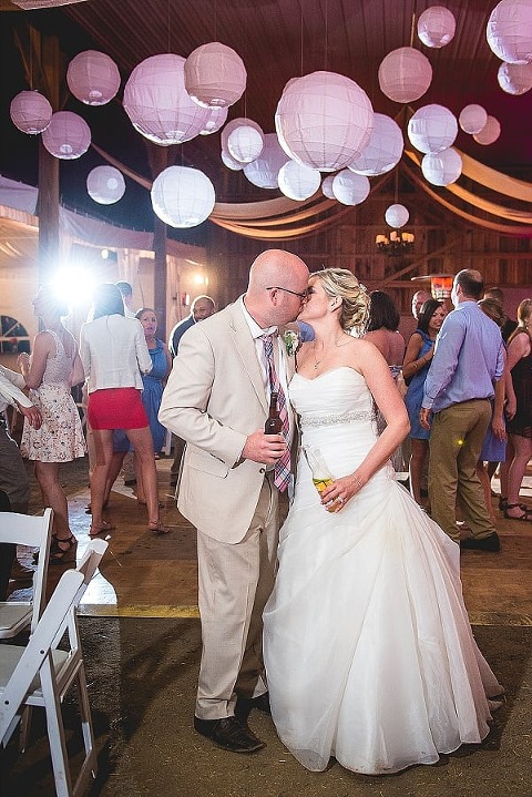 Greendale Farm Wedding || Leah Rhianne Photography || Charm City Wed || www.charmcitywed.com