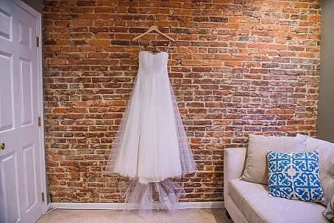 Mt Washington Mill Dye House Wedding || Annabelle Dando Photography || Charm City Wed || www.charmcitywed.com