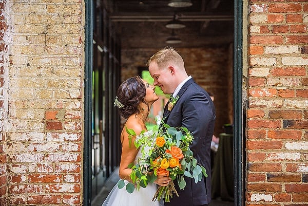 Mt Washington Mill Dye House Wedding || Annabelle Dando Photography || Charm City Wed || www.charmcitywed.com Mt Washington Mill Dye House Wedding || Annabelle Dando Photography || Charm City Wed || www.charmcitywed.com