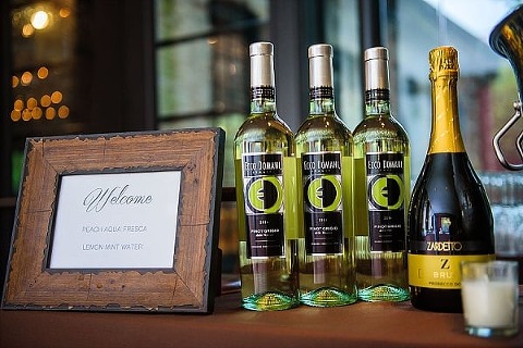 Mt Washington Mill Dye House Wedding || Annabelle Dando Photography || Charm City Wed || www.charmcitywed.com