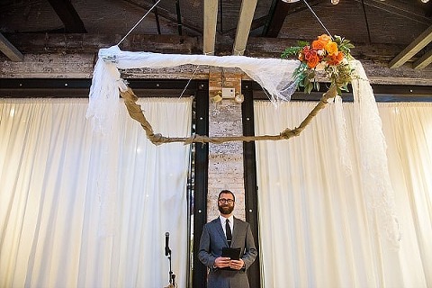 Mt Washington Mill Dye House Wedding || Annabelle Dando Photography || Charm City Wed || www.charmcitywed.com