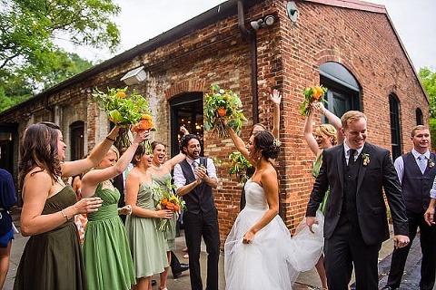 Mt Washington Mill Dye House Wedding || Annabelle Dando Photography || Charm City Wed || www.charmcitywed.com