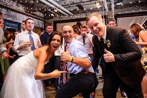 Mt Washington Mill Dye House Wedding || Annabelle Dando Photography || Charm City Wed || www.charmcitywed.com