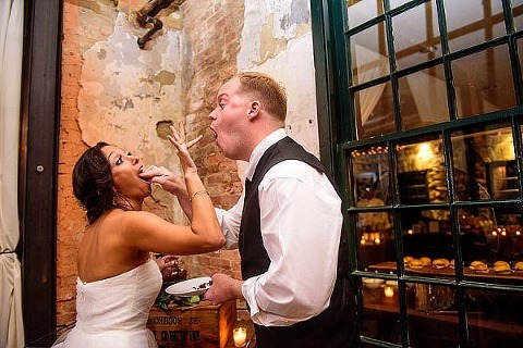 Mt Washington Mill Dye House Wedding || Annabelle Dando Photography || Charm City Wed || www.charmcitywed.com