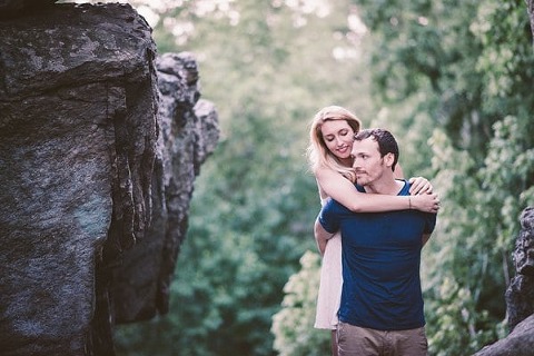 Rocks State Park Engagement Photos || Wild June Photography || Charm City Wed || www.charmcitywed.com