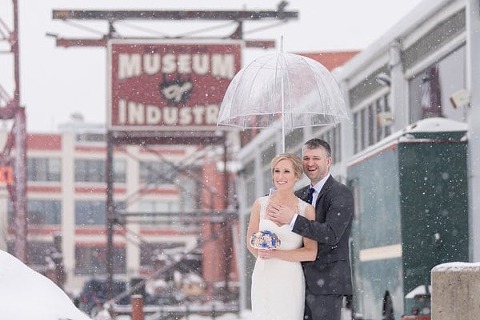  Snowy BMI Wedding in Baltimore || Leah Rhianne Photography || Charm City Wed || www.charmcitywed.com