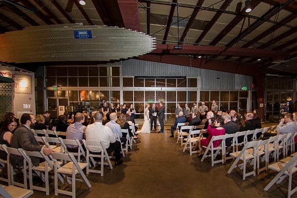 Snowy BMI Wedding in Baltimore || Leah Rhianne Photography || Charm City Wed || www.charmcitywed.com Snowy BMI Wedding in Baltimore || Leah Rhianne Photography || Charm City Wed || www.charmcitywed.com