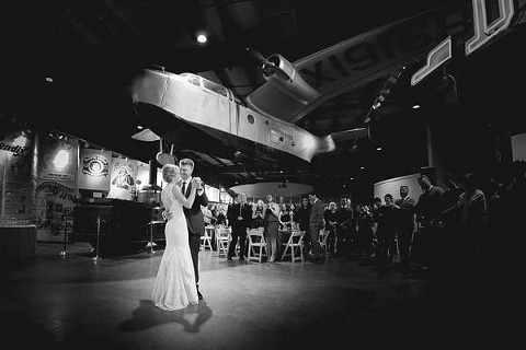  Snowy BMI Wedding in Baltimore || Leah Rhianne Photography || Charm City Wed || www.charmcitywed.com