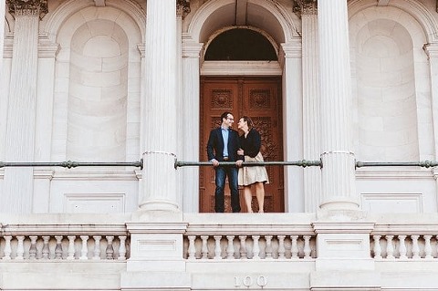 Downtown Baltimore Engagement Session || Thread+Feather Photography || Charm City Wed || www.charmcitywed.com