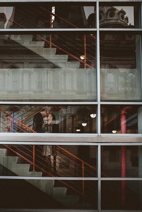 Downtown Baltimore Engagement Session || Thread+Feather Photography || Charm City Wed || www.charmcitywed.com