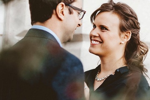 Downtown Baltimore Engagement Session || Thread+Feather Photography || Charm City Wed || www.charmcitywed.com