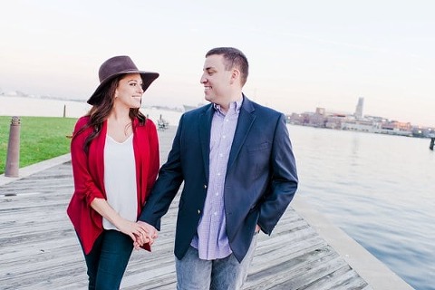 Fells Point Waterfront Engagement || Kirsten Smith Photography || Charm City Wed || www.charmcitywed.com