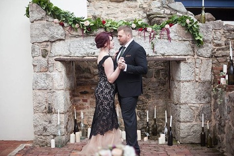 Romantic Red Inspiration at the Patapsco Female Institute || PhotoChic || Charm City Wed || www.charmcitywed.com