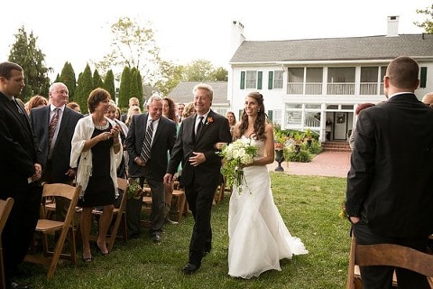 Swan Harbor Farm Wedding || Borrowed Blue Photography || Charm City Wed || www.charmcitywed.com