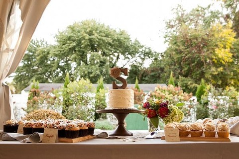 Swan Harbor Farm Wedding || Borrowed Blue Photography || Charm City Wed || www.charmcitywed.com