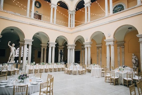 Walters Art Museum Wedding || Eventi by Diana Venditto || Charm City Wed || www.charmcitywed.com