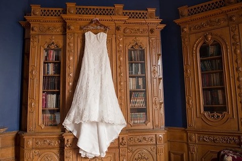 Winter AVAM Wedding || Leah Rhianne Photography || Charm City Wed || www.charmcitywed.com