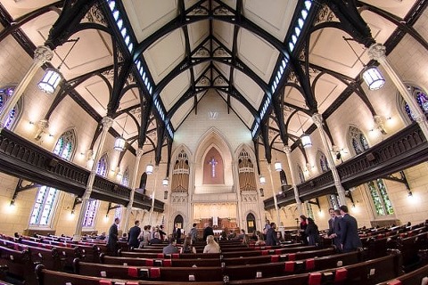 Winter AVAM Wedding || Leah Rhianne Photography || Charm City Wed || www.charmcitywed.com