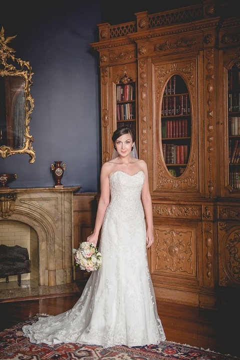 Winter AVAM Wedding || Leah Rhianne Photography || Charm City Wed || www.charmcitywed.com