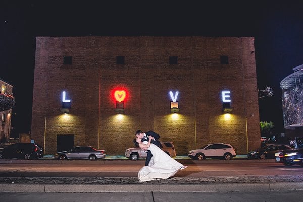 Winter AVAM Wedding || Leah Rhianne Photography || Charm City Wed || www.charmcitywed.com Winter AVAM Wedding || Leah Rhianne Photography || Charm City Wed || www.charmcitywed.com