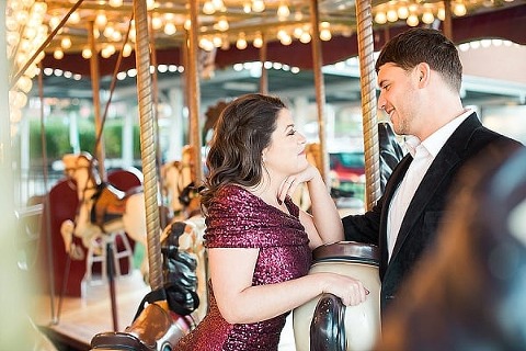 Elegant Carousel Engagement Session || Joy Michelle Photography || Charm City Wed || www.charmcitywed.com