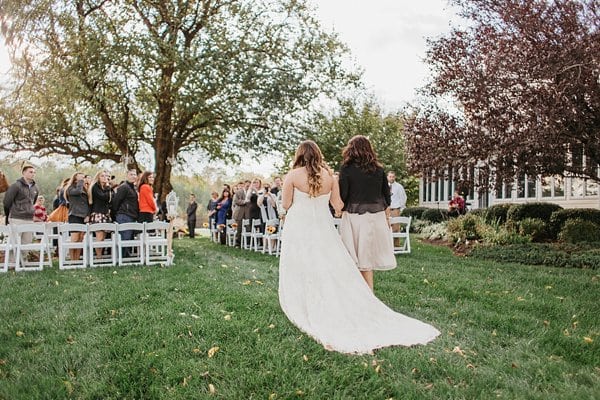 Flora Corner Farm Wedding || L.A. Birdie Photography || Charm City Wed || www.charmcitywed.com