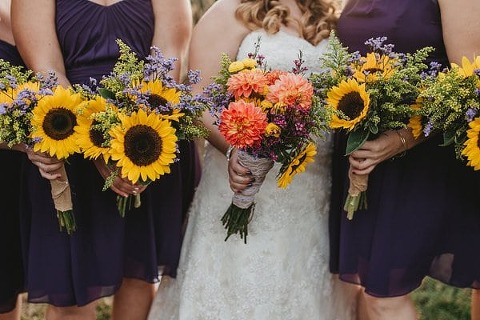 Flora Corner Farm Wedding || L.A. Birdie Photography || Charm City Wed || www.charmcitywed.com